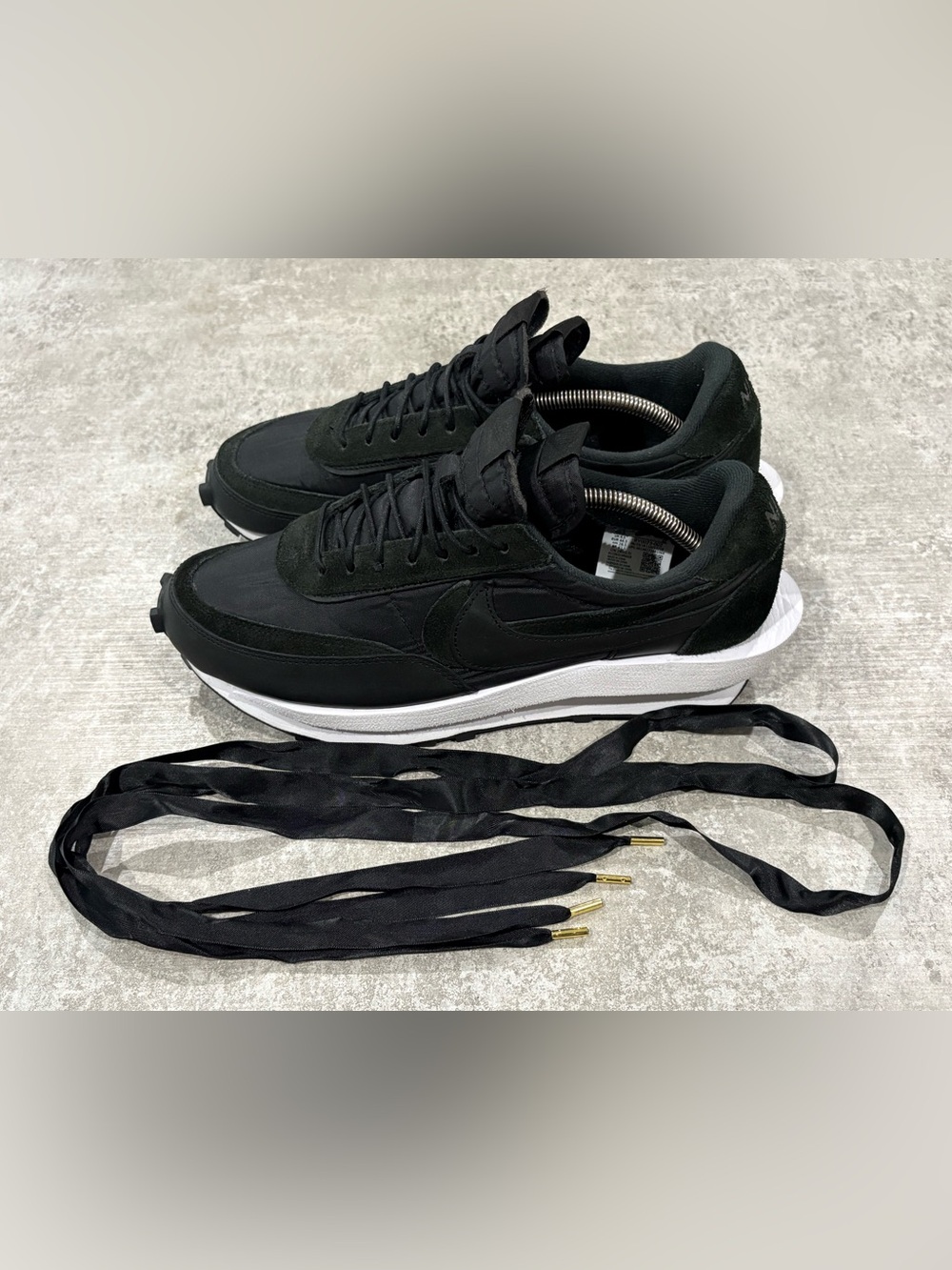 Nike LD Waffle Sacai Shoes - Picture 4 of 12